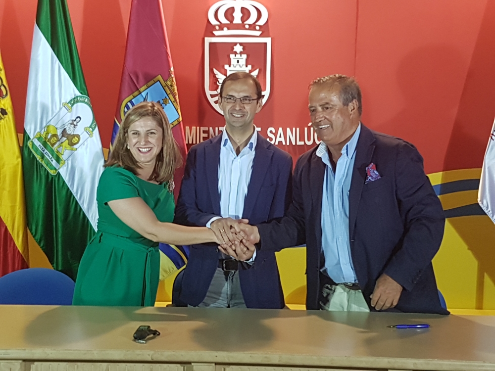 Firma del Convenio con Diputación de Cádiz