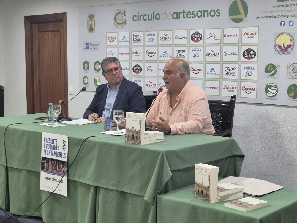 CHARLA SOBRE EL PRESENTE Y EL FUTURO DE LOS AYUNTAMIENTOS