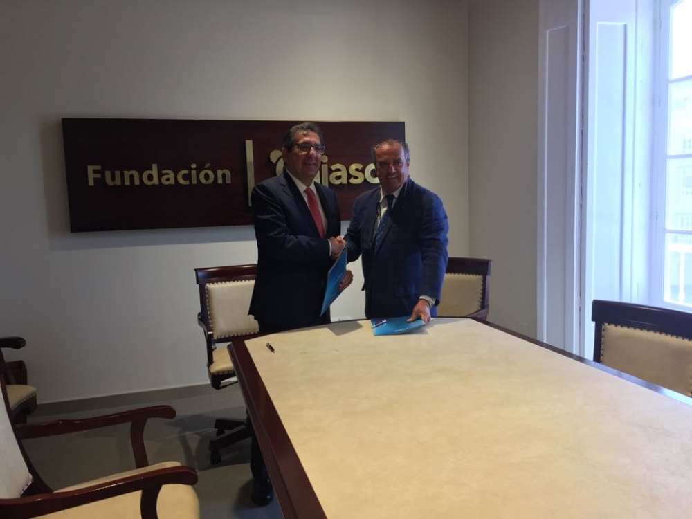 Firma del convenio con Fundación Cajasol